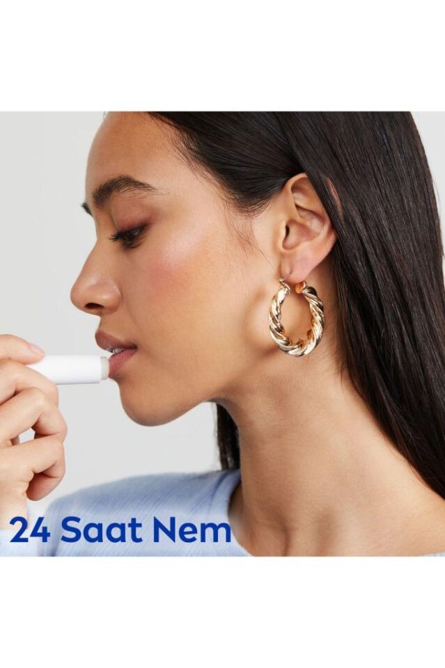 Nivea Bakım Yapan Dudak Bakım Kremi Hydro Care SPF15 4,8 gr